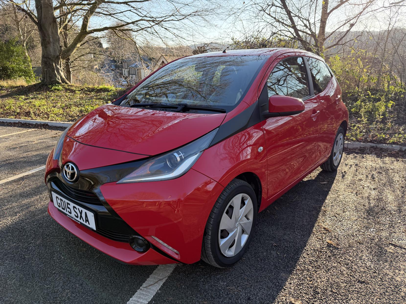 Toyota AYGO 1.0 VVT-i x-play Hatchback 5dr Petrol Manual Euro 5 Euro 5 (68 ps)