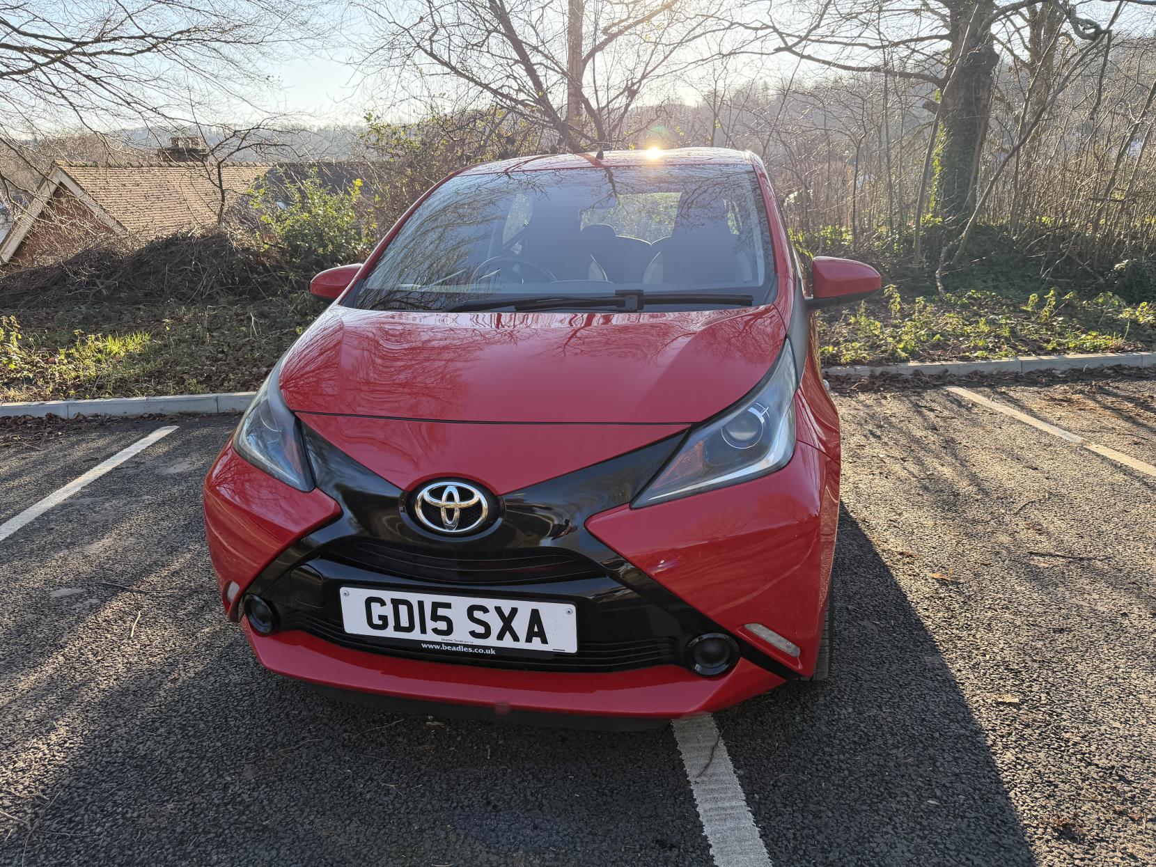 Toyota AYGO 1.0 VVT-i x-play Hatchback 5dr Petrol Manual Euro 5 Euro 5 (68 ps)