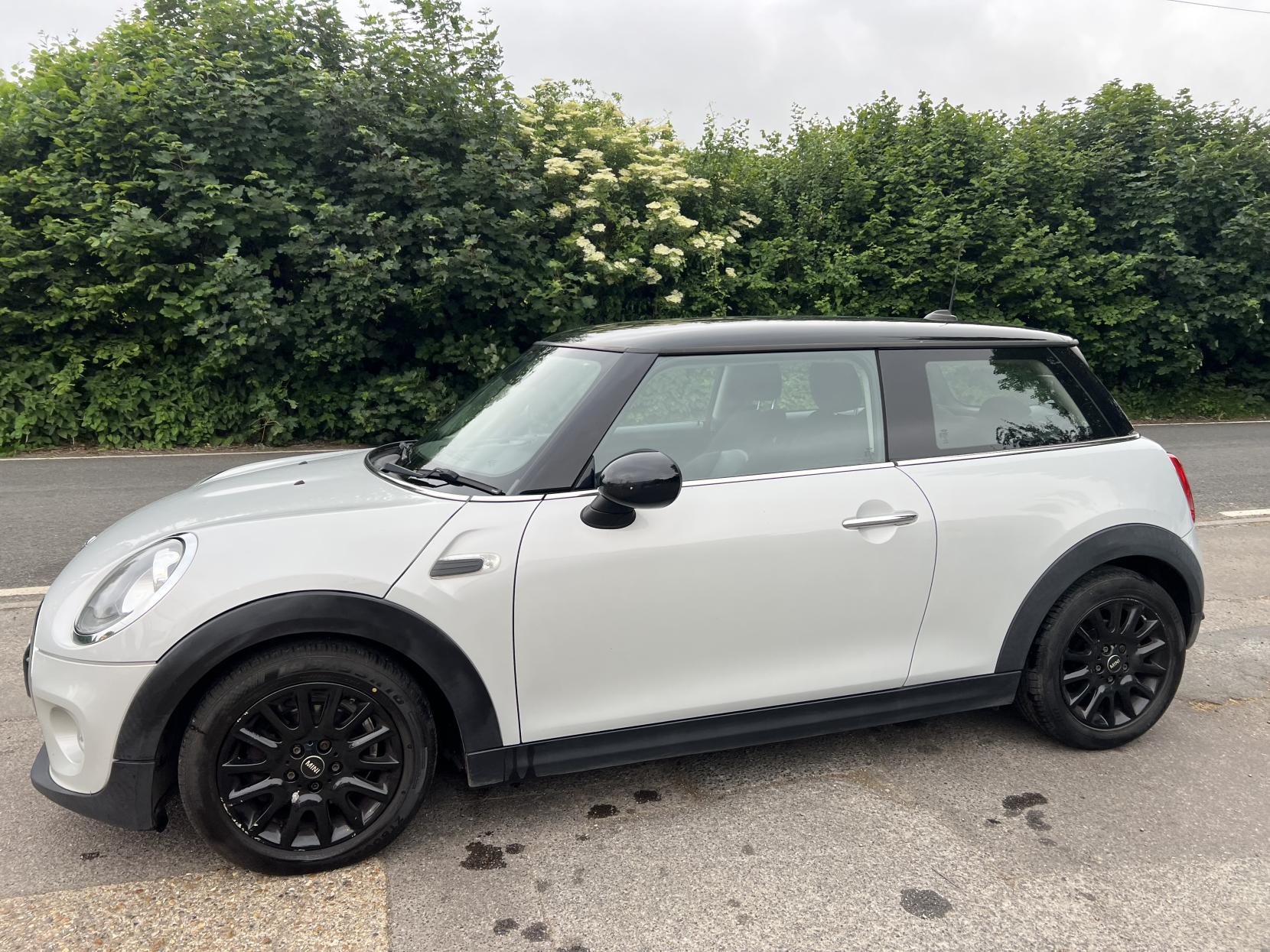 MINI Hatch 1.5 Cooper Hatchback 3dr Petrol Manual Euro 6 (s/s) (136 ps)