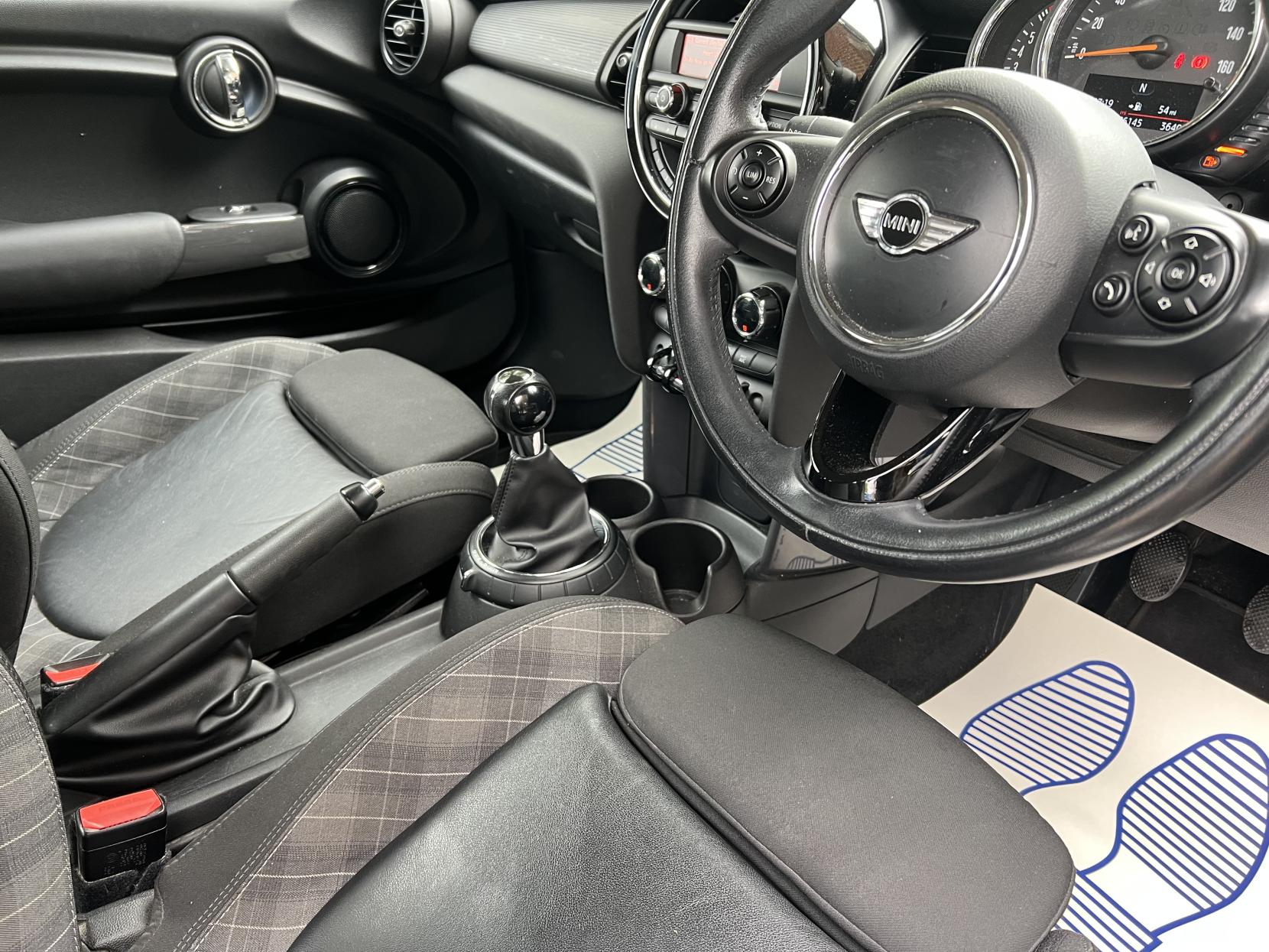 MINI Hatch 1.5 Cooper Hatchback 3dr Petrol Manual Euro 6 (s/s) (136 ps)